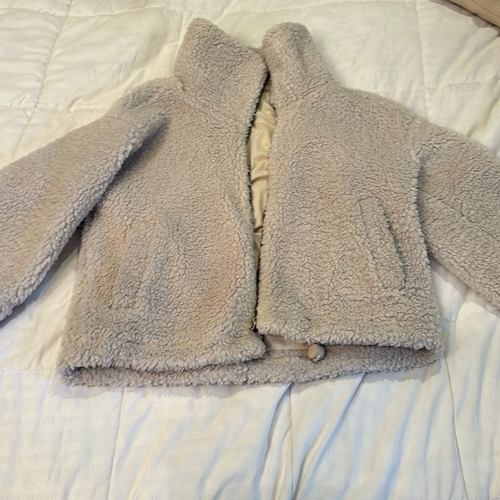Lululemon Fluffy Jacket, Size: 4